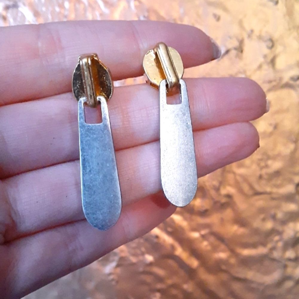 NWOT Zara Zipper Motif Statement Earrings